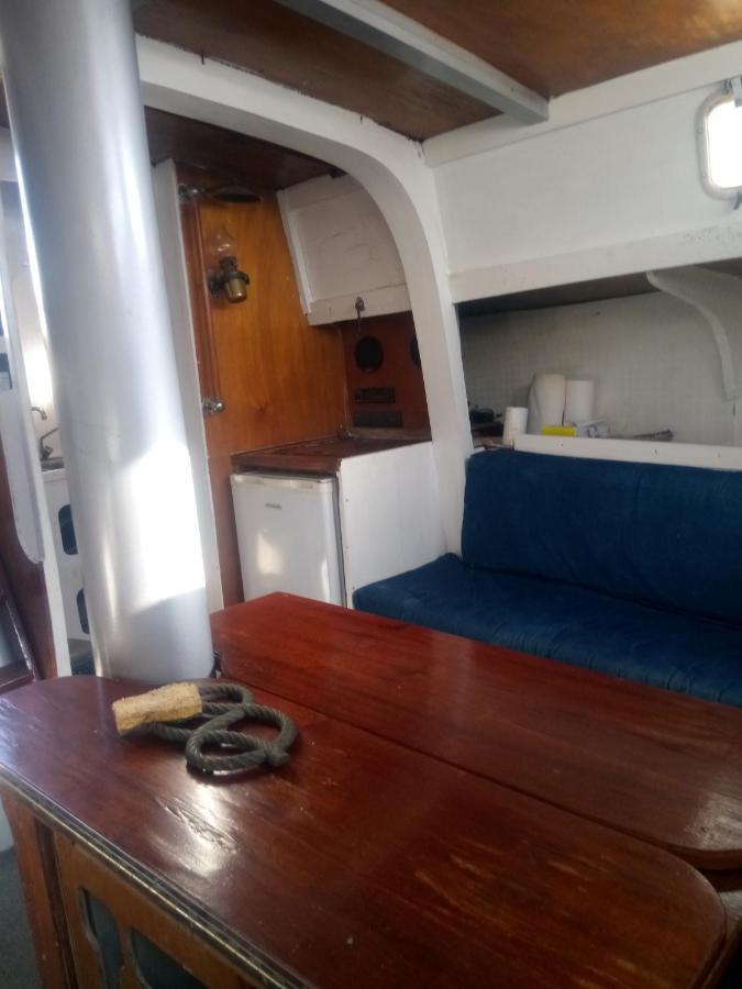 Bateau En Ville Saint-Tropez Exterior photo